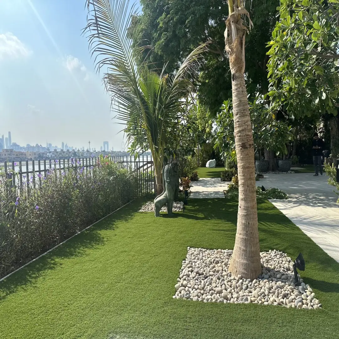 artificial grass palm jumeirah dubai